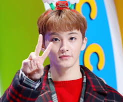 해찬) is a south korean singer and dancer born in seoul on june 6, 2000 (he later moved to jeju island with his family and grew up there before becoming a trainee). Mark Lee Nct Bio Facts Family Life Achievements