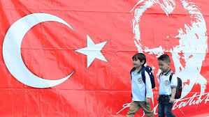 1927'de ilan ettiği ve ilki atatürk'ün himayesinde düzenlenen 23 nisan çocuk bayramı'nın kendiliğinden birleşmesiyle oluştu. 23 Nisan Ulusal Egemenlik Ve Cocuk Bayrami Tum Yurtta Coskuyla Kutlandi Son Dakika Haberleri