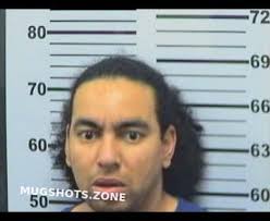 Dirk Elliot's Instagram, Twitter & Facebook