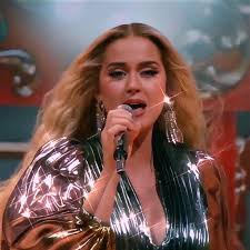 Submitted 12 days ago by cornerpantry. Katy Perry Mistaken For Slimmed Down Adele As She Unveils New Blonde Look Mirror Online