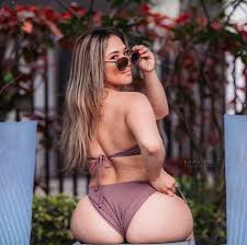 Lola Vice : rWrestleGirls