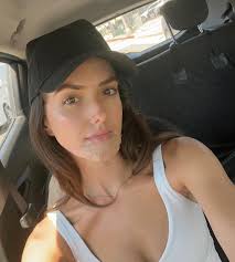 It's ~healing~ girl summer Swipe to the end for a treat 👌🏽