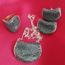 4 Parcadan Olusan Takimimiz Kolyesi Kupesi Ve Yuzugu Sadece 300 Tl 925gumus Jellewerylover Kadin Kolye Swarovski Yuzuk Silver Swarovski Kolyeler Taki