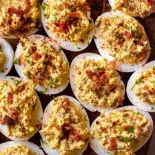 Deviled Eggs With Bacon Low Carb Keto Recipe In 2020 Bacon Deviled Eggs Deviled Eggs Keto Recipes Easy