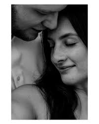 i couldn't wait any longer to share some of emily and cody's sweet  engagement session from a couple of weeks ago🤍 . . . . .  #nebraskaphotographer #nebraskaweddingphotographer  #nebraskaengagementphotographer #midwestphotographer ...