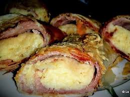 Potimarron farci avec une farce vegan, strudel salé avec farce jambon, fromage et pommes de terre, gigot d'agneau pascal et sa farce verte ail des ours, ciboulette, menthe, persil, olives et pistaches. Recettes De Farce