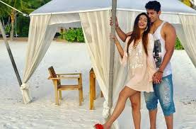 Maybe you would like to learn more about one of these? After Ragini Mms Return 2 Varun Sood And Divya Agarwal To Be Seen Together In This Project