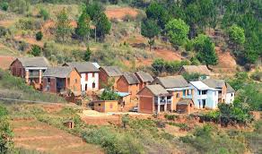 Village Traditionnel Malagasy Dans Un Coin Cache De Madagascar Avec Images Voyage A Madagascar
