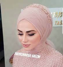 Pin By Astrid O Connell On Wedding Couple In 2020 Hijab Makeup Bridal Makeup Looks African Fashion Dresses