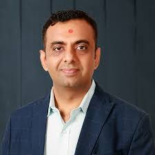 Ankur Maniar's Instagram, Twitter & Facebook