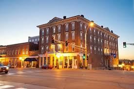 St James Hotel Red Wing Minnesota This Luxury Hotel Is Located 1 Mile From The City Centre Of Red Wing Which Features Shopp St James Hotel James Hotel Hotel