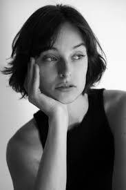 Manon Roy's Instagram, Twitter & Facebook