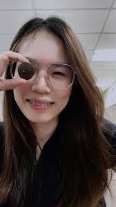 为什么可以这么好吃！！！ 🥹 到底用了什么巧克力让不爱甜食的我一口接一口肚里塞🥺 加上银光闪闪的海盐，perfect match !  想起你老远送这份心意来，我忍不住想甜甜的笑一个。你害的！这是吃了Jess Moo homebake 后遗症！  你要说我腻我也没办法🥰🥰🥰🥰😍！ Take a break ...