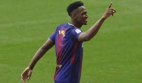 Many everton fans have been left gushing as footage emerged featuring yerry mina. Yerry Mina Arab News
