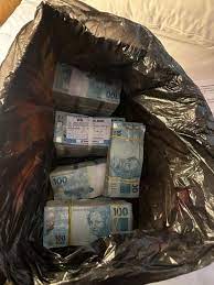 PF apreende R$430 mil na casa de Sóstenes Cavalcante no Rio | G1