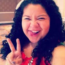 Trish De La Rosa (@HeyImTrishDeLaR)