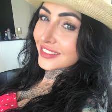 leanne Sinclair (@leannetattoo)