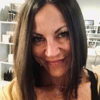 Melinda Peacock's Instagram, Twitter & Facebook