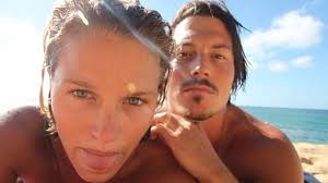Friends and family of aussie snowboarding champion alex 'chumpy' pullin have paid tribute to him friends and family have paid tribute to late aussie snowboarding champ alex 'chumpy' pullin. Alex Pullin S Girlfriend Leaves Heartbreaking Note On Door Respect My Privacy Oversixty