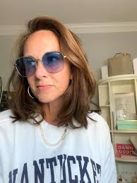 I like your cool sunglasses Mom! Yummy! 🤣