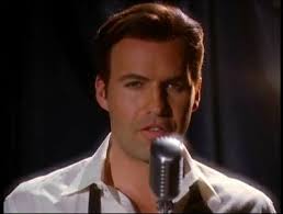 Phoebe's hairline in season 6 episode 12?