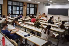 Cada universidad es autónoma y nos estamos preparando para todos los escenarios, agregó además diferenciando que. Profesores De La Universidad De Almeria Reclaman Su Vacunacion Tras La Vuelta A Las Clases Presenciales En Abril