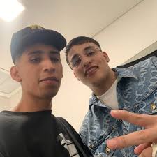 Axel Chavez (@axelchavezart) • Instagram photos and videos