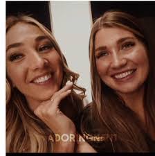 Lisa Devor's Instagram, Twitter & Facebook