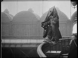 On This Day: Franz Reichelt filmed jumping to his death from Eiffel Tower  in first ever parachute suit test - Yahoo News UK
