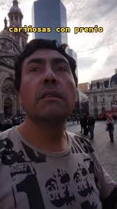 Encuentros Cariñosos en Plaza de Armas de Santiago