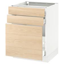 sektion base cabinet/p out storage/2