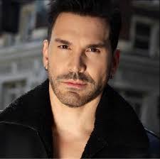 Mabel Pomares's Instagram, Twitter & Facebook