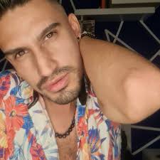 Roberto Calderón (@gottagetrobert) • Instagram photos and videos