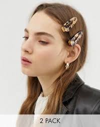 It's super simple and all. Barrette Hairstyle Chic Hairstyle Hair Clip Hairstyle Barrette Hair Clips How To Style A Barrette Hair Accessories Clip Hairstyles Hair Clips