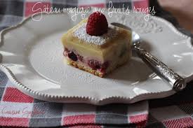 Gateau Magique Aux Fruits Rouges Alimentation Gateau Magique Et Gateaux Et Desserts