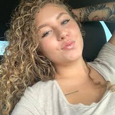 i just left a d.v relationship & left with nothing if anyone could help  with clothes/shoes that would be appreciated thank you.