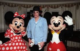 Michael Loves Mickey And Minnie 1994 Disneyland Paris Michael Jackson Michael Jackson Pics Photos Of Michael Jackson
