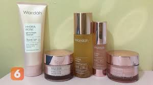 Harga foundation wardah di tahun 2018 ini adalah rp 50.000. Teroboson Skincare Wardah Berbahan Mawar Yang Menghidrasi Kulit Wajah Lifestyle Liputan6 Com