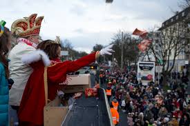 Februar 2022 und ist kein gesetzlicher feiertag in deutschland. Dortmund Feiert Rosenmontag Alles Zum Umzug Und Wichtige Verkehrsinformationen Fur Die Burgerinnen Nordstadtblogger