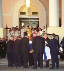 Celia cruz funeral #pattilabelle #ceilacruz. Multitudinario Adios A La Gran Celia Cruz