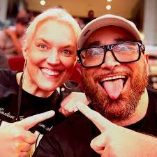 Jodi Steele's Instagram, Twitter & Facebook