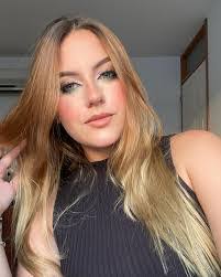 Tricia Rubio's Instagram, Twitter & Facebook