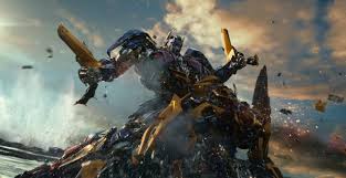 Autobots and decepticons are at war, with humans on the sidelines. Transformers The Last Knight Review Some Things Never Change The Regular Moviegoer