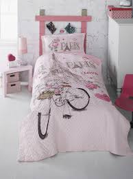 Ama genel olarak nevresim takımı ortalamasından çok da uzaklara gitmenize gerek kalmayacak. Clasy Tek Kisilik Pembe Kapitoneli Dort Mevsim Nevresim Takimi Paris Love Alkapida Com