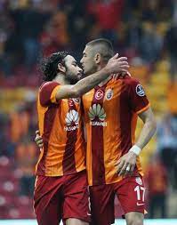 Burak yılmaz'ın çin'deki ilk maçı, ülkeyi salladı. Uzivatel Galatasaray Spor Kulubu Na Twitteru Foto Selcuk Inan 8selcukinan Burak Yilmaz Yilmazburak17 Http T Co Jhgvvpqjvr
