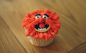 Tony is a turtle who works at o'brien's fast food restaurant with grover. Hd Wallpaper Muppets Cupcakes Elmo Of Sesame Street Cupcake Food And Drink Wallpaper Flare
