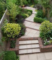 Garden Design Gallery For Berkshire Hampshire Oxfordshire And Wiltshire Uk Sloped Garden Small Courtyard Gardens Courtyard Gardens Design