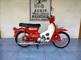 Motor yang memiliki ukuran dimensi motor sebesar 1983 x 694 x 1o38 mm dengan berat motor yang mencapai 135 kg membuat motor sport ini akan lebih mudah untuk di kendarai. Pengen Beli Motor Jadul Honda C70 Sekarang Cuma Seginian Harganya Semua Halaman Motorplus