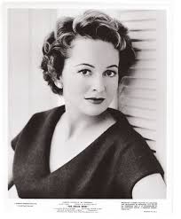 Pin By Retrofan Harrypotterfan On Olivia De Havilland Academy Award Winner In 2020 Olivia De Havilland Hollywood Actor Classic Hollywood