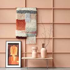 Aber nicht nur der bodenbelag ist für die wohnatmosphäre zuständig, sondern auch die passende wandfarbe und passende möbel. Trendfarbe Terrakotta Angesagt Als Wandfarbe Sowie Bei Mobeln Living At Home